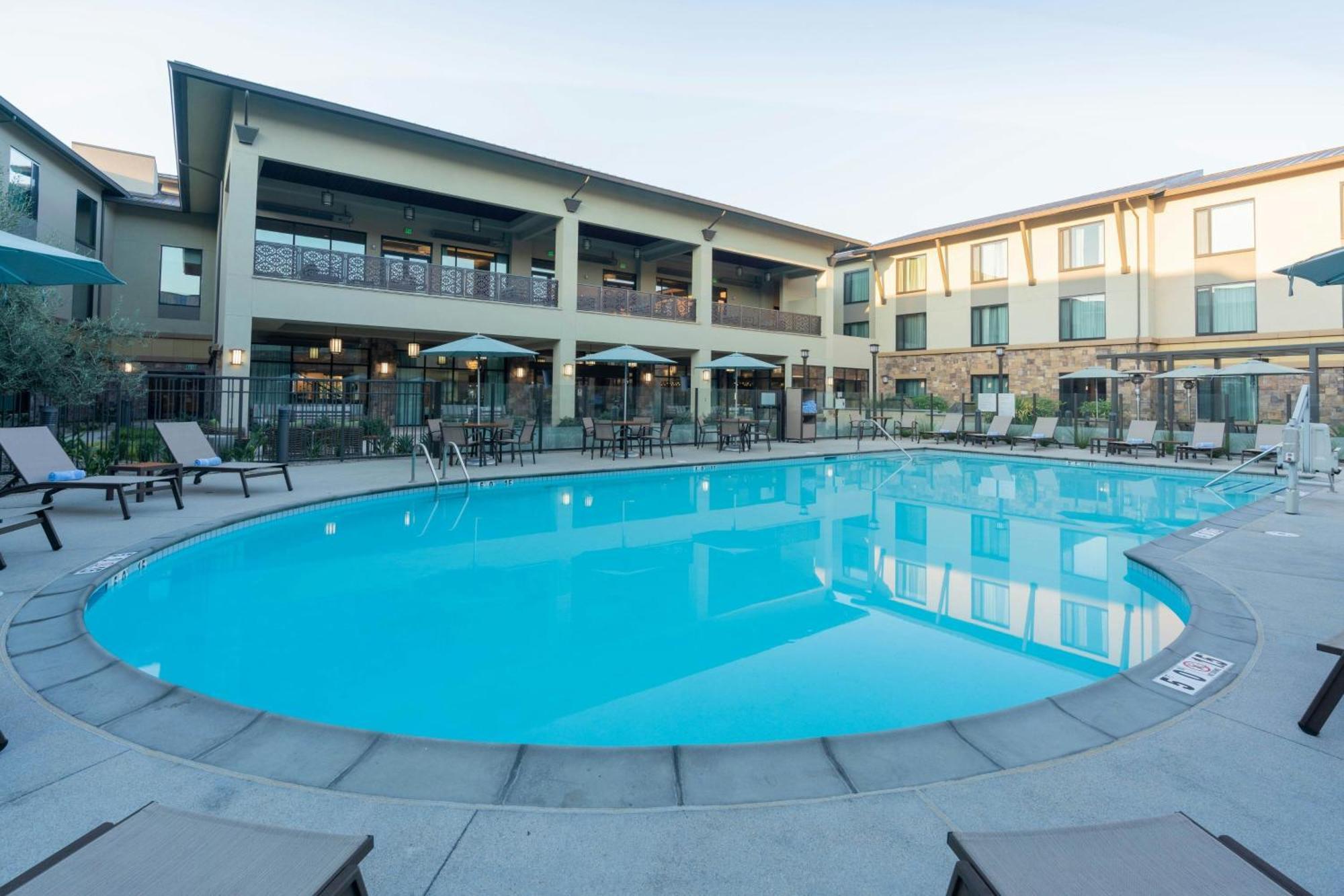Towneplace Suites By Marriott Thousand Oaks Agoura Hills Exterior foto